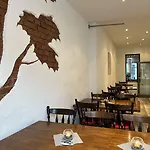 Passage 84 - Hotel&café Panzió 3*