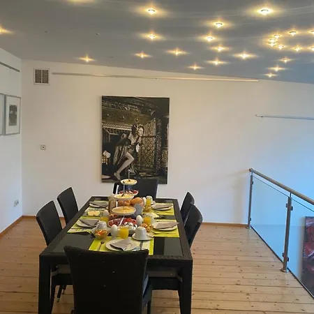 Passage 84 - Hotel&café