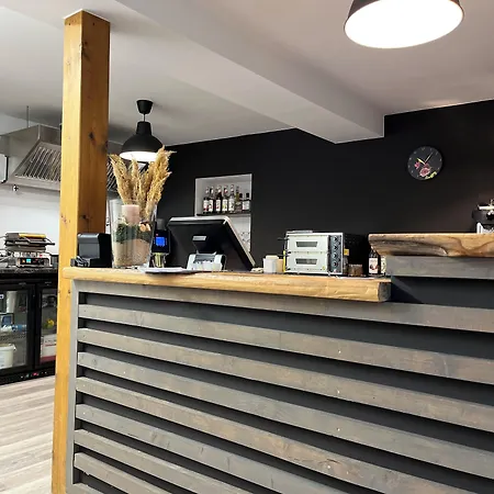 Passage 84 - Hotel&café Bed & Breakfast 3*