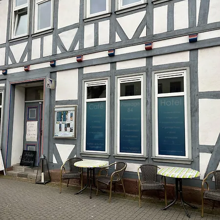 Passage 84 - & Cafe Bed and Breakfast