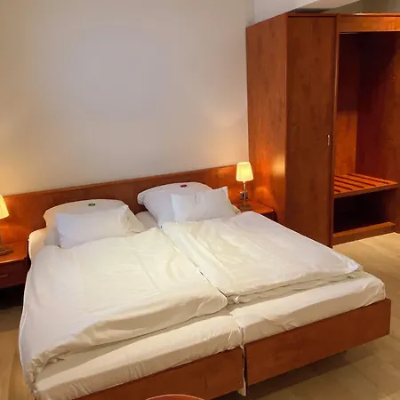 Bed and Breakfast Passage 84 - & Cafe 3*