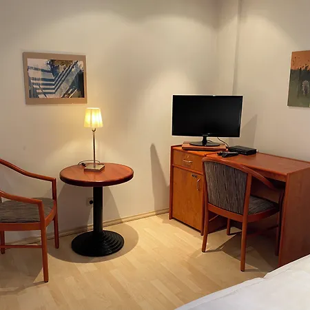 Passage 84 - & Cafe Bed and Breakfast Heiligenstadt