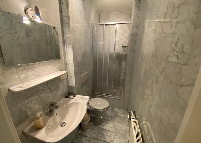 Bed and Breakfast Passage 84 - & Cafe 3*